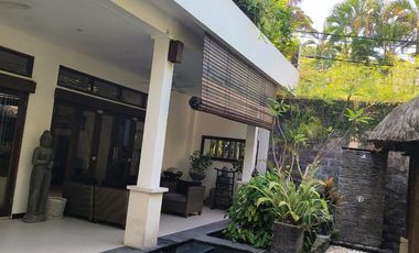 FOR SALE VILLA PREMIUM LOCATION  WALKING NEAR BEACH SEMINYAK