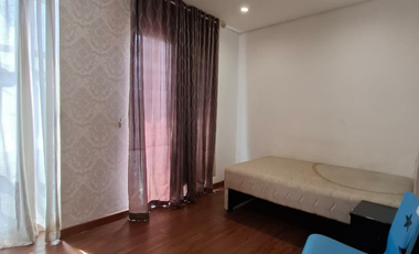 Turun Harga! Rumah Golf Lake Pine Hills 2 Lantai, Full Fasilitas, Dekat Bandara!