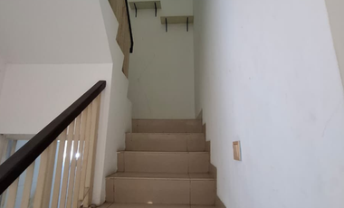 Turun Harga! Rumah Golf Lake Pine Hills 2 Lantai, Full Fasilitas, Dekat Bandara!
