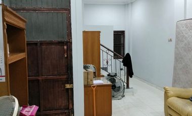 Ruko Strategis 3 Lantai Cengkareng Barat 4x24 SHM Semi Furnished  Dijual ruko siap pakai di cengkareng Unit rapi, lokasi strategis, 3 menit ke SPBU Pe