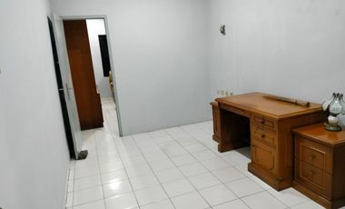 Ruko Strategis 3 Lantai Cengkareng Barat 4x24 SHM Semi Furnished  Dijual ruko siap pakai di cengkareng Unit rapi, lokasi strategis, 3 menit ke SPBU Pe