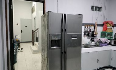 Ruko Strategis 3 Lantai Cengkareng Barat 4x24 SHM Semi Furnished  Dijual ruko siap pakai di cengkareng Unit rapi, lokasi strategis, 3 menit ke SPBU Pe