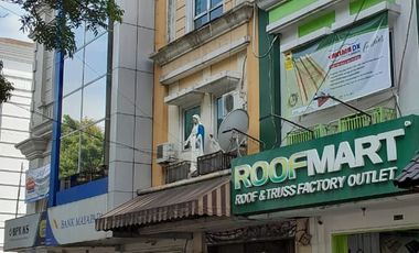 Disewakan 3 Lantai Strategis Ruko Golden Madrid Serpong, BSD