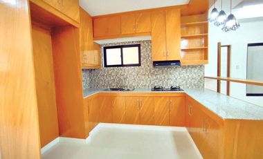 GLAMOROUS MODERN DESIGN TWO STOREY HOUSE FOR SALE IN PARANAQUE