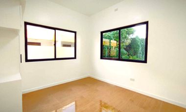 GLAMOROUS MODERN DESIGN TWO STOREY HOUSE FOR SALE IN PARANAQUE