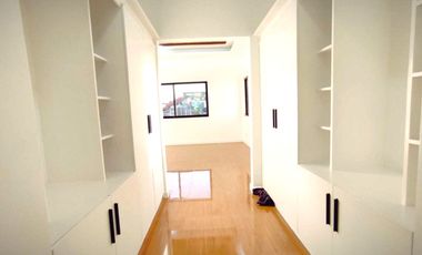 GLAMOROUS MODERN DESIGN TWO STOREY HOUSE FOR SALE IN PARANAQUE
