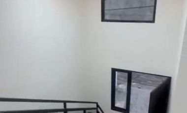 Dijual Rumah Baru Konsep Mezzanine Lokasi Medokan Sawah Rungkut Surabaya (Gang Paling Depan)