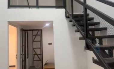 Dijual Rumah Baru Konsep Mezzanine Lokasi Medokan Sawah Rungkut Surabaya (Gang Paling Depan)