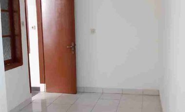 disewakan rumah setrasari kulon, cocok juga untuk kantor