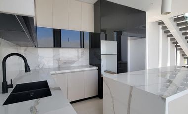 En venta lujosa y moderna casa esquinera de estreno en Isla Celeste, etapa Babor, Nuevo Samborondon