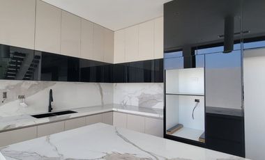 En venta lujosa y moderna casa esquinera de estreno en Isla Celeste, etapa Babor, Nuevo Samborondon