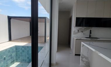 En venta lujosa y moderna casa esquinera de estreno en Isla Celeste, etapa Babor, Nuevo Samborondon