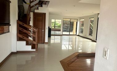 ARRIENDO CASA SANTA CECILIA CON JARDÍN - CHIA