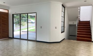 Casa En Arriendo en La Doctora Sabaneta Antioquia