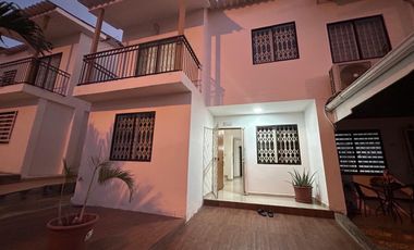 SE ARRIENDA CASA EN EL SECTOR DE LA 12 DE MARZO