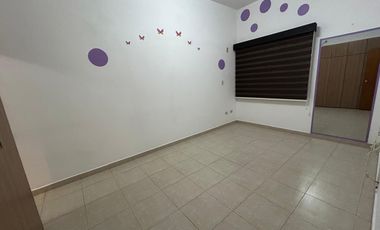 SE ARRIENDA CASA EN EL SECTOR DE LA 12 DE MARZO