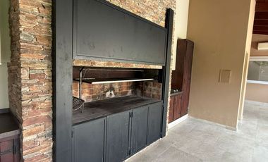 VENTA CASERON EN INMEJORABLE ZONA YERBA BUENA