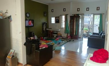 Dijual Rumah Di Dalam Komplek Antapani