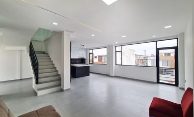 Casa en venta en la urbanización Juan José Castillo al sur de la ciudad de Loja