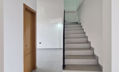 Casa en venta en la urbanización Juan José Castillo al sur de la ciudad de Loja