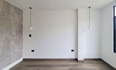 Casa en venta en la urbanización Juan José Castillo al sur de la ciudad de Loja