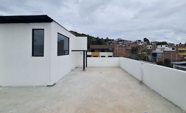 Casa en venta en la urbanización Juan José Castillo al sur de la ciudad de Loja