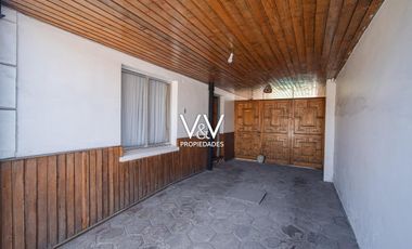 SE VENDE CASA A CUADRAS DE PLAYA CAVANCHA