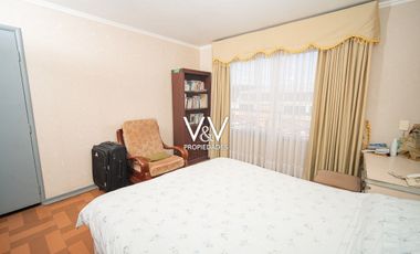 SE VENDE CASA A CUADRAS DE PLAYA CAVANCHA