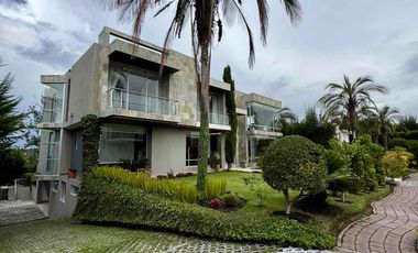 Casa de renta Club arrayanes Puembo