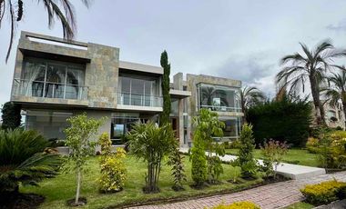 Casa de renta Club arrayanes Puembo