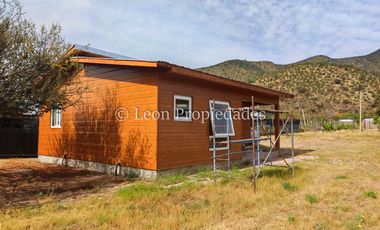 Leon Propiedades arrienda casa nueva en Alhué, Curacaví