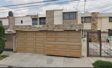 Casa en venta en Roma 117, Col. Valle Dorado, Tlalnepantla, Méx. Gran oportunidad de inversión (remate bancario)
