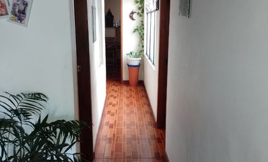 Vendo Apartamento Segundo Piso Cerca del aeropuerto Olaya Herrera.