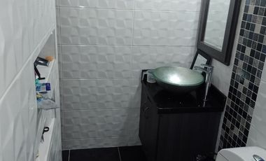 Vendo Apartamento Segundo Piso Cerca del aeropuerto Olaya Herrera.