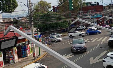 LOCAL SUPER UBICADO, EN PLAZA COMERCIAL