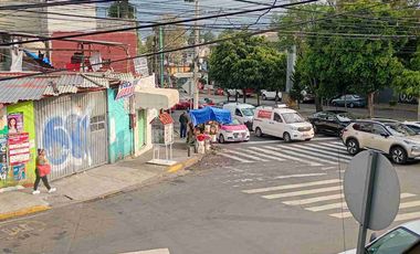 LOCAL SUPER UBICADO, EN PLAZA COMERCIAL