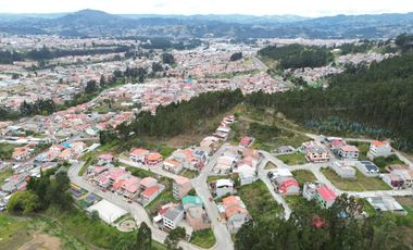 VENDO TERRENO EN LAS ORQUIDEAS CUENCA