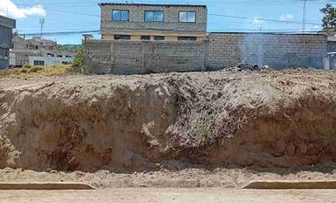 CALDERON. BARRIO LUZ Y VIDA TERRRENO DE 360 M2