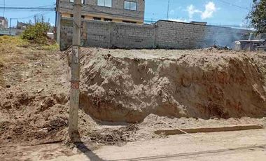 CALDERON. BARRIO LUZ Y VIDA TERRRENO DE 360 M2