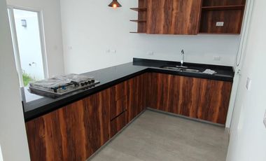 LINDA CASA TOTALMENTE EQUIPADA EN UNA GRAN ZONA