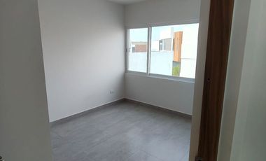 LINDA CASA TOTALMENTE EQUIPADA EN UNA GRAN ZONA