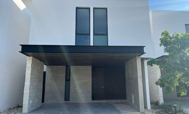 Casa en renta en temozon norte a estrenar