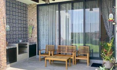 VENDO CASA UNA PLANTA  LOMAS DE JURIQUILLA HERMOSA  NUEVA FINOS ACBADOS