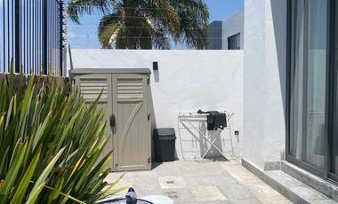 VENDO CASA UNA PLANTA  LOMAS DE JURIQUILLA HERMOSA  NUEVA FINOS ACBADOS