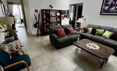 VENDO CASA UNA PLANTA  LOMAS DE JURIQUILLA HERMOSA  NUEVA FINOS ACBADOS