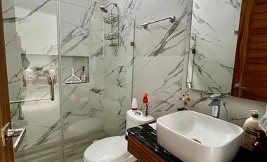 VENDO CASA UNA PLANTA  LOMAS DE JURIQUILLA HERMOSA  NUEVA FINOS ACBADOS