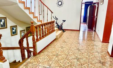 Casa en Santa Patricia – La Molina para Embajadas, Extranjeros y Ejecutivos Viajeros | Full Amoblado | 240 m²