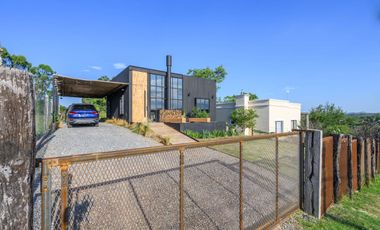 VENTA CASA MODERNA MINIMALISTA CABALANGO