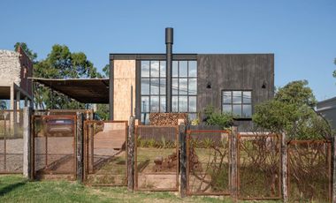 VENTA CASA MODERNA MINIMALISTA CABALANGO