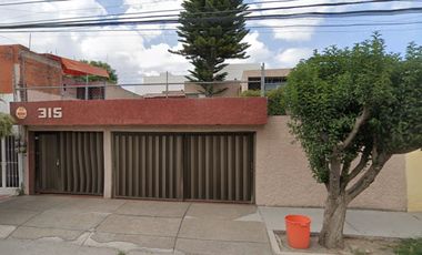 VENTA DE CASA EN COLONIA LAS AGUILAS 3a SECC, SAN LUIS POTOSI.